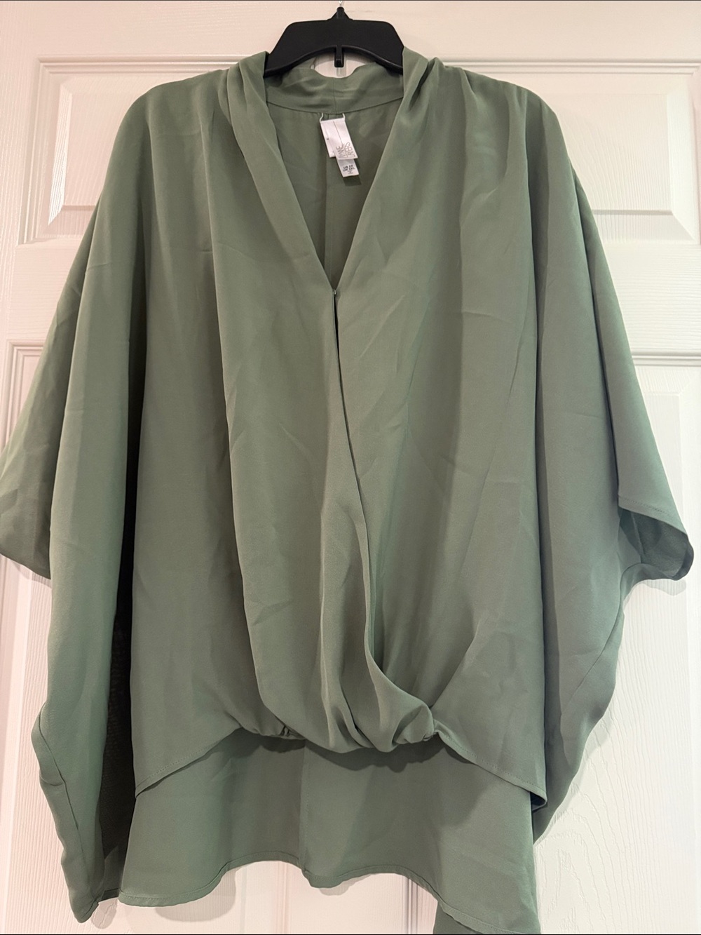 Flowy Sage Green V-Neck Twist-Hem Tunic